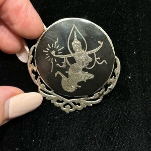 NIELLO Vintage Sterling pin